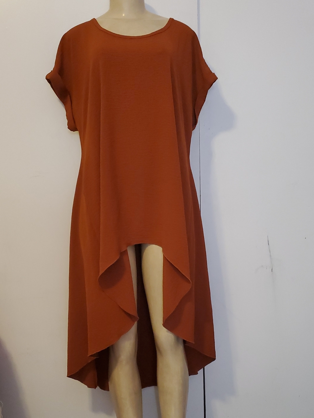 Cha Cha Vente, rust, terracotta Burnt Orange Rust High-Low Short Sleeve Dress